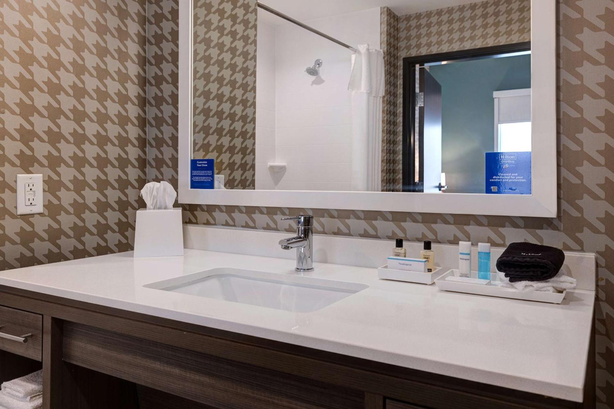Home2 Suites By Hilton Dekalb Bagian luar foto